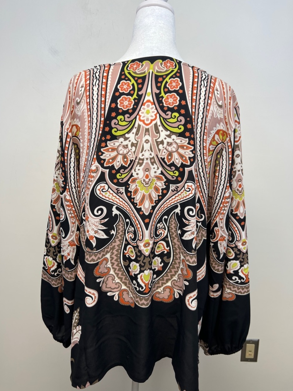 Belle by Kim Gravel Blouse Black, Pink, Lime & Orange Floral Print Boho Size 3X - Picture 8 of 14